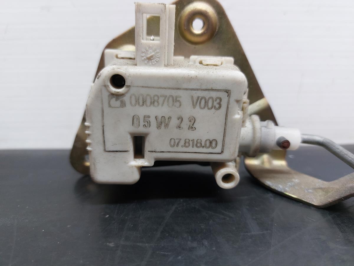 Verrouillage du réservoir de carburant  SMART ForTwo Coupé (450) Imagem-1
