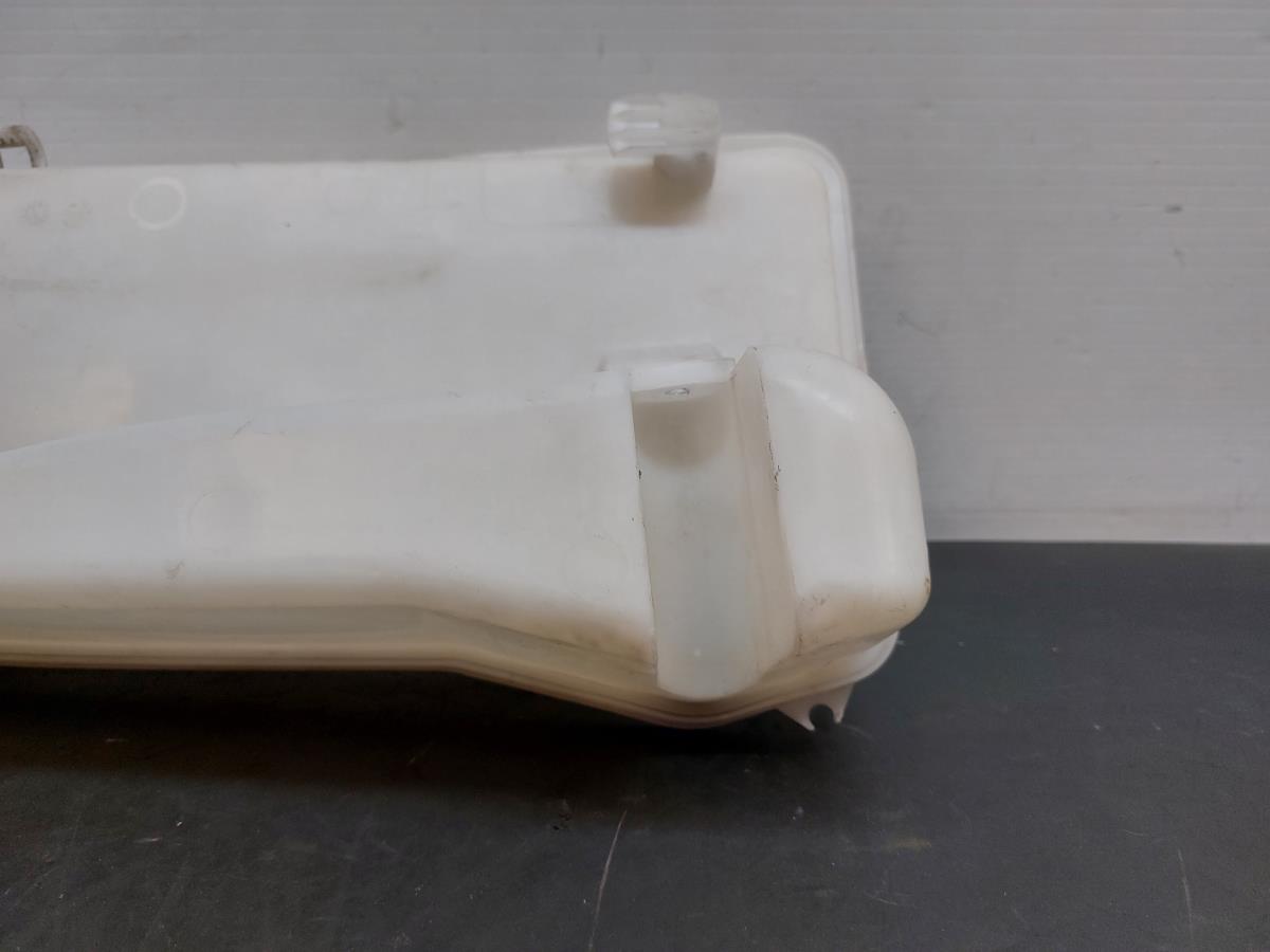Windshield washer tank CITROËN Jumpy III Imagem-3