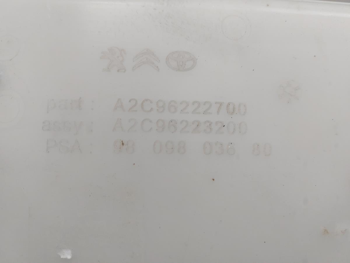 Windshield washer tank CITROËN Jumpy III Imagem-9