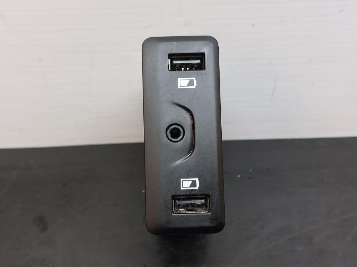 Módulo USB / AUX / IPOD RENAULT Espace V (JR_) Imagem-1