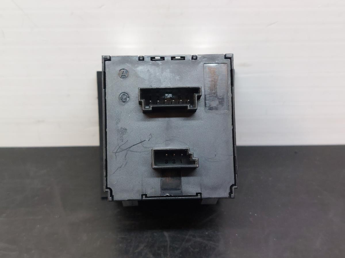 Bouton de Warning/ interrupteur 4 feux de détresse BMW 3 (E90) Imagem-5