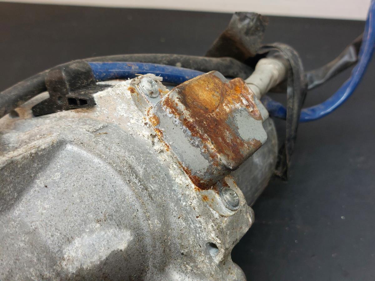 Steering column TOYOTA Corolla Hatchback (_E12_) Imagem-11