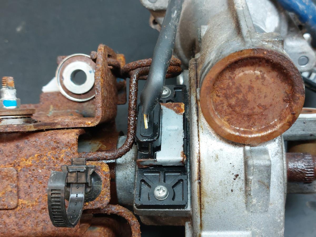 Steering column TOYOTA Corolla Hatchback (_E12_) Imagem-9