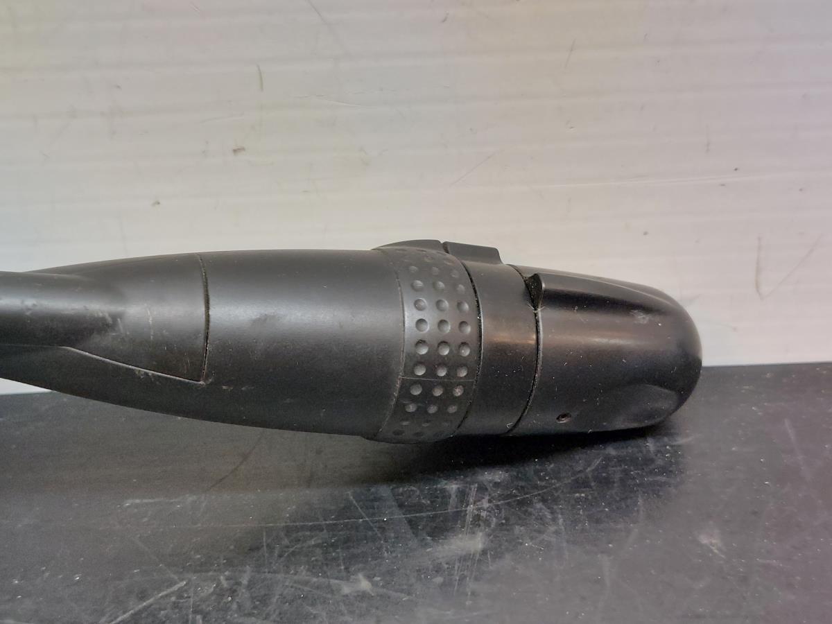 Manípulo de luzes TOYOTA Yaris (_P1_) Imagem-5