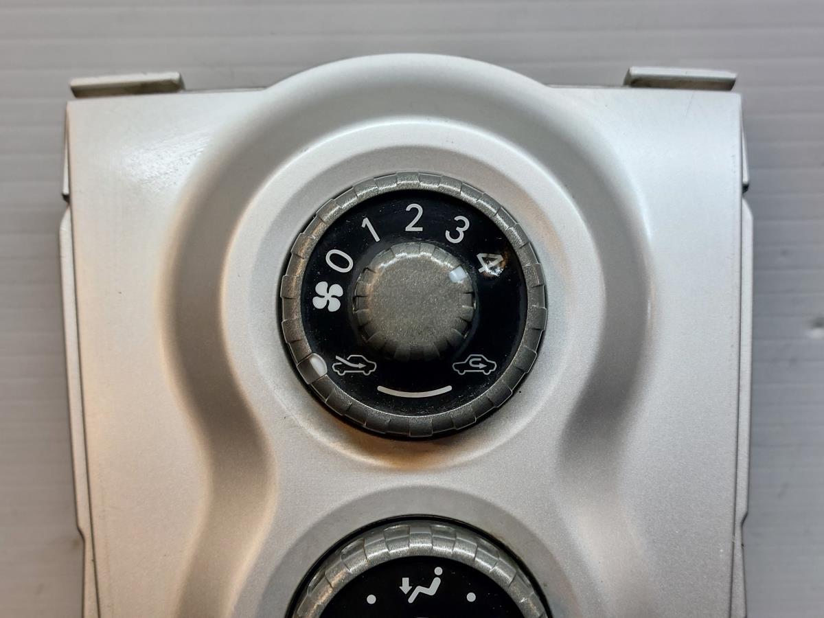 Climate control TOYOTA Yaris (_P9_) Imagem-3