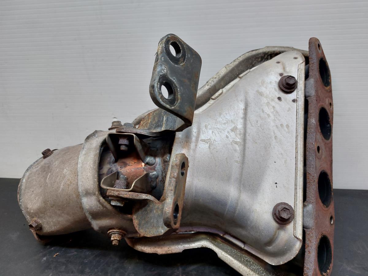 Catalyseur / filtre à particules TOYOTA Corolla Hatchback (_E12_) Imagem-5