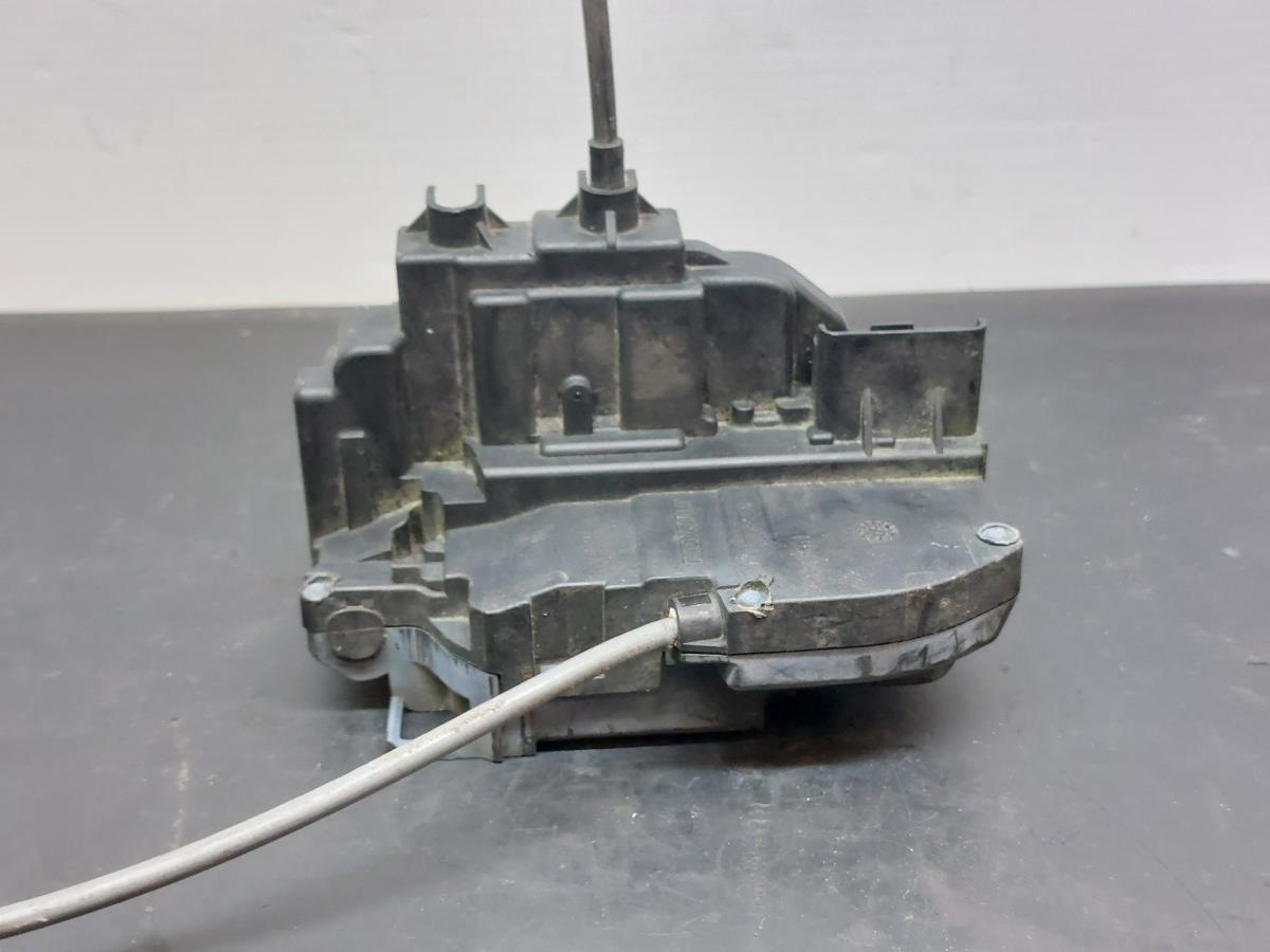 Fechadura / fecho porta frente direito NISSAN Qashqai/Qashqai+2 I (J10, JJ10)