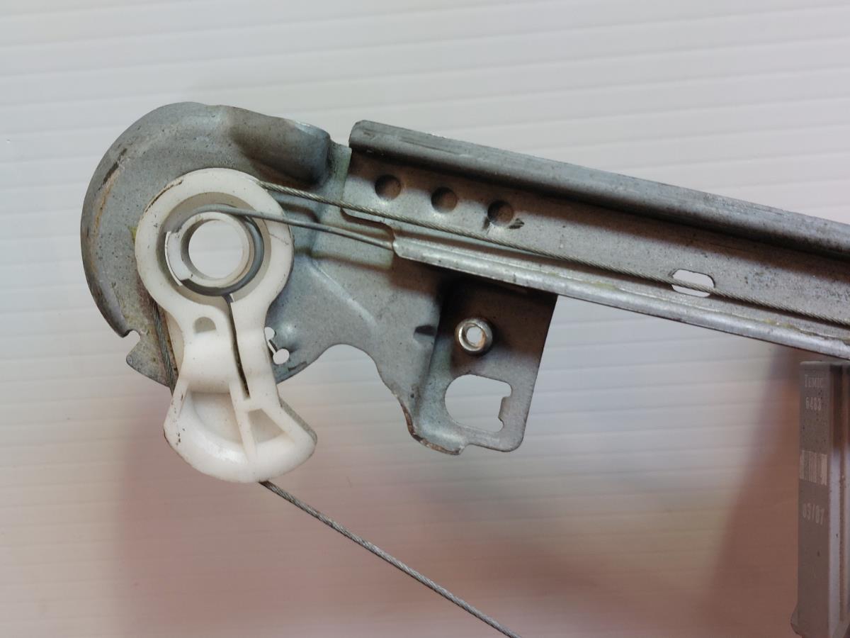 Deflector De Aire Heko 12238 – Plexiglás Ahumado Para Ventanilla, Montaje Sencillo En 5 Minutos, Acabado De Fábrica
