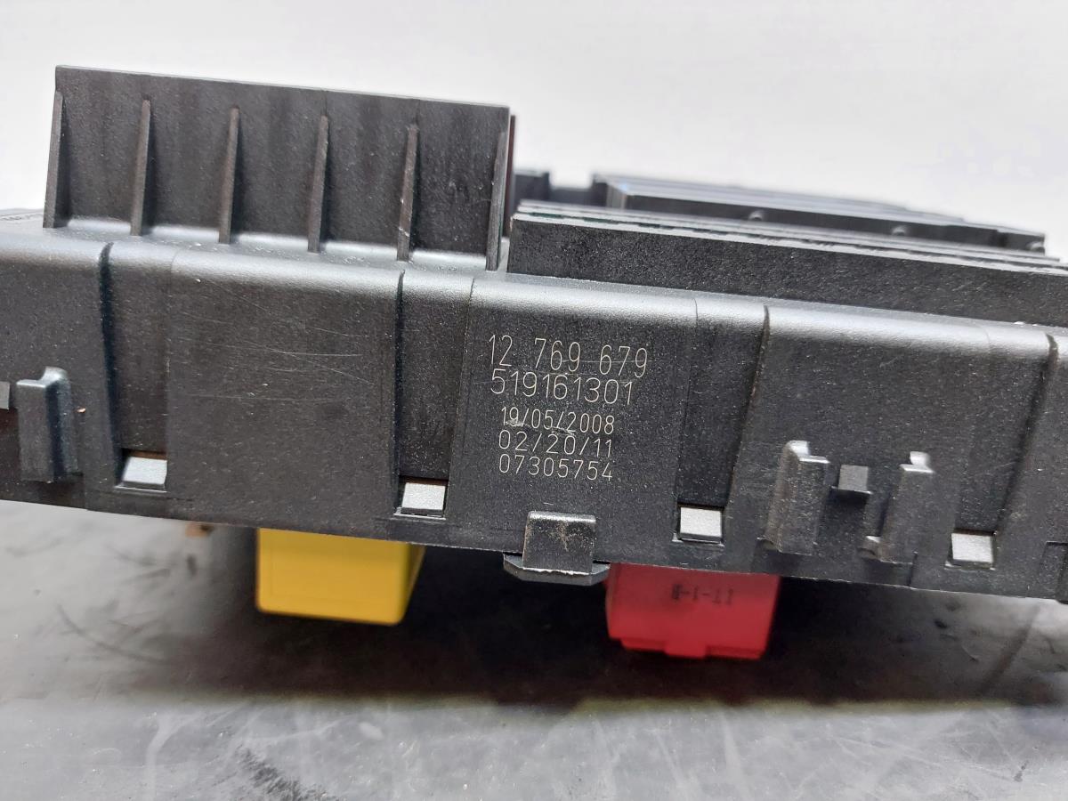 Caja fusibles / SAM / BSI SAAB 9-3 Station Wagon (YS3F) Imagem-2