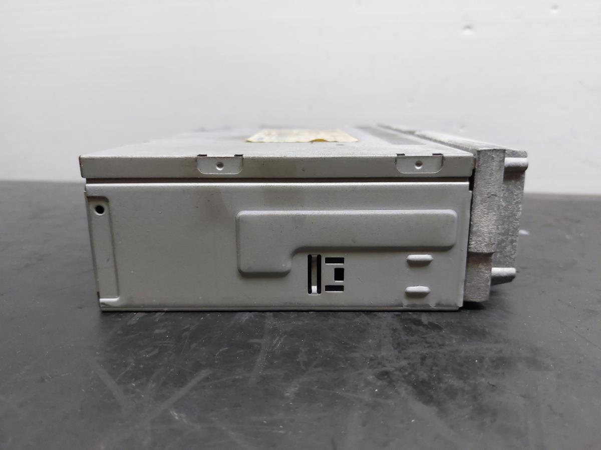 Amplificador de colunas SAAB 9-3 Station Wagon (YS3F) Imagem-5