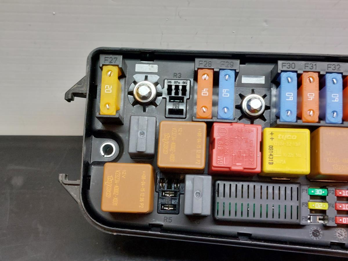 Caja fusibles / SAM / BSI SAAB 9-3 Station Wagon (YS3F) Imagem-3