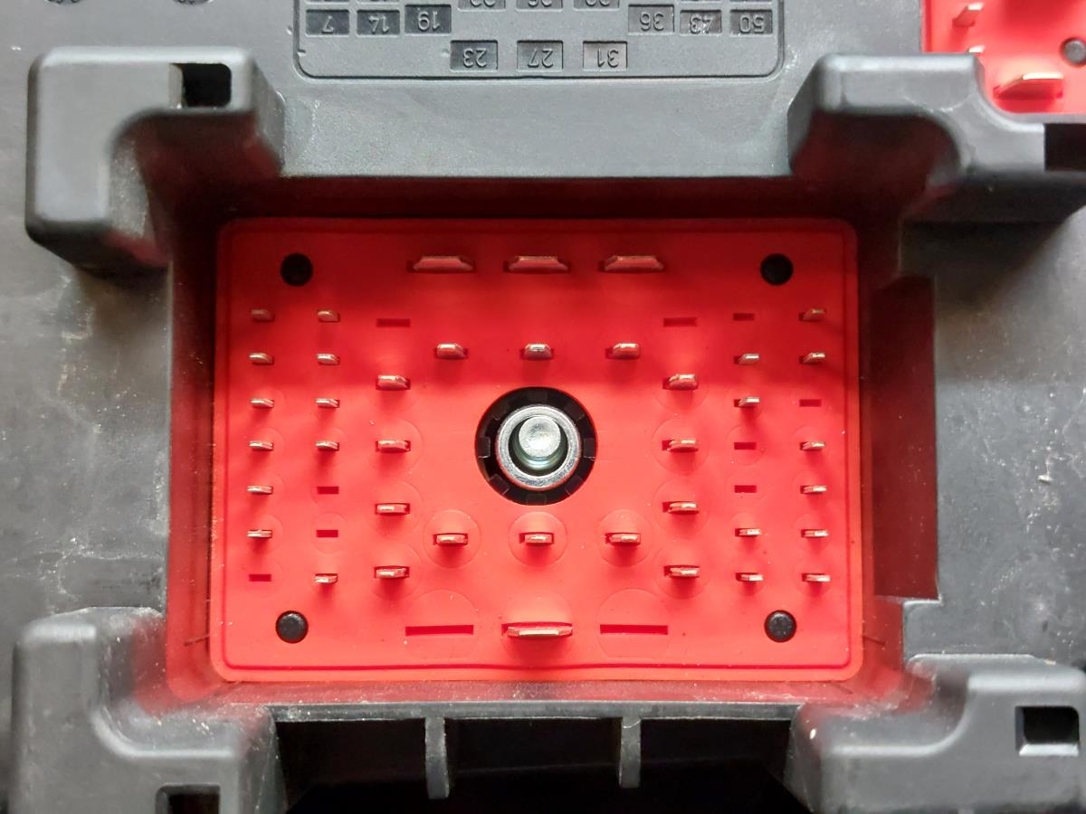 Caja fusibles / SAM / BSI SAAB 9-3 Station Wagon (YS3F) Imagem-5