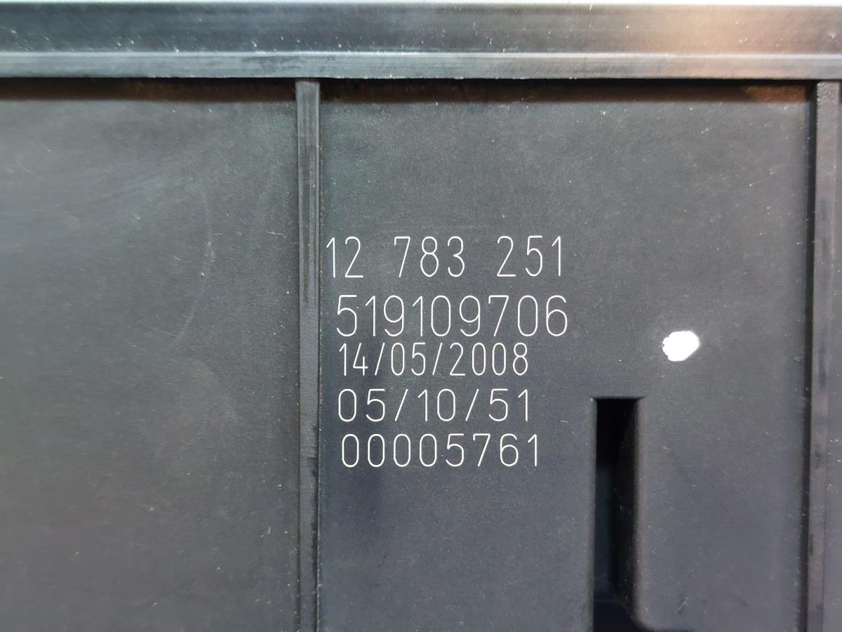 Caja fusibles / SAM / BSI SAAB 9-3 Station Wagon (YS3F) Imagem-10