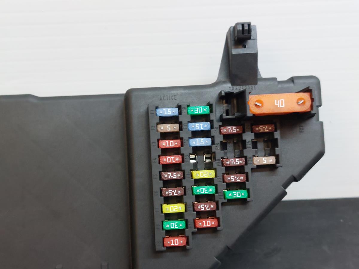 Caja fusibles / SAM / BSI SAAB 9-3 Station Wagon (YS3F) Imagem-3