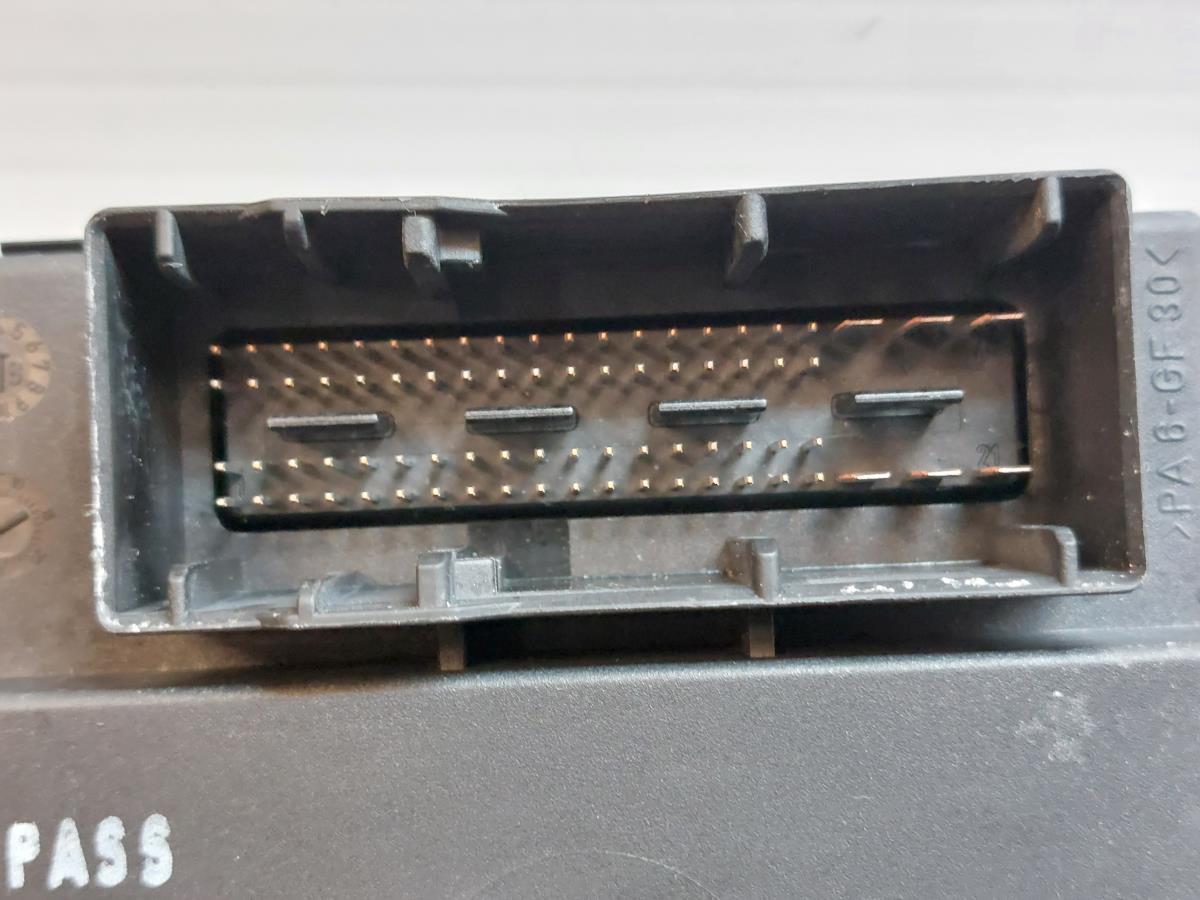 Caja fusibles / SAM / BSI SAAB 9-3 Station Wagon (YS3F) Imagem-2