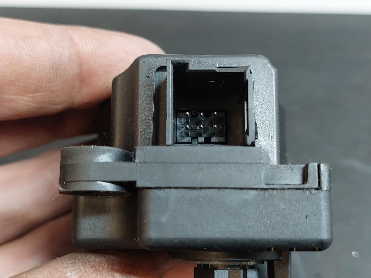 Motor del compuerta de la calefacción SAAB 9-3 Station Wagon (YS3F) Imagem-3