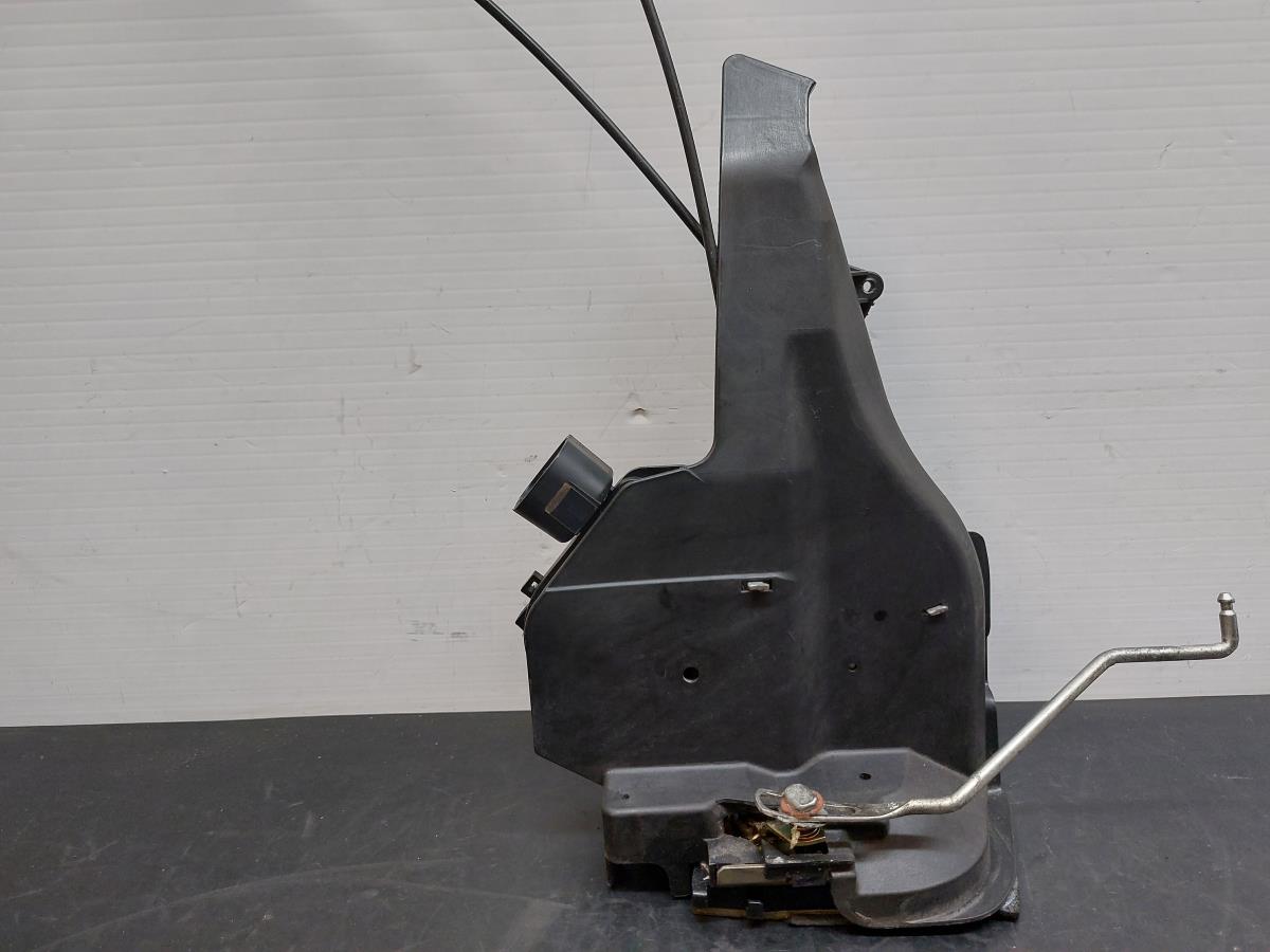 Serratura / chiusura posteriore Sinistra TOYOTA RAV4 II (_A2_)