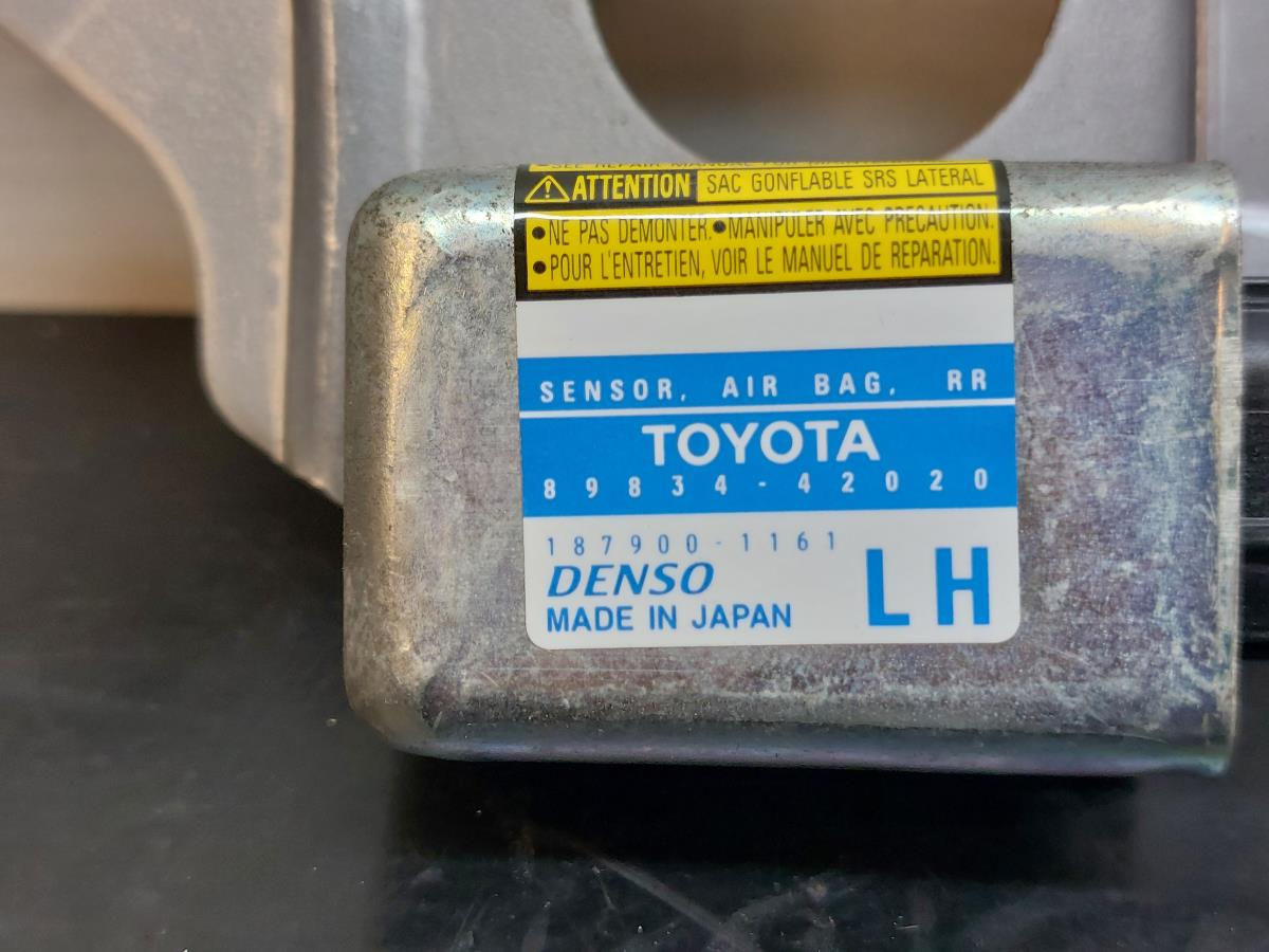 Sensor airbag Delantero Derecho TOYOTA RAV4 II (_A2_) Imagem-2