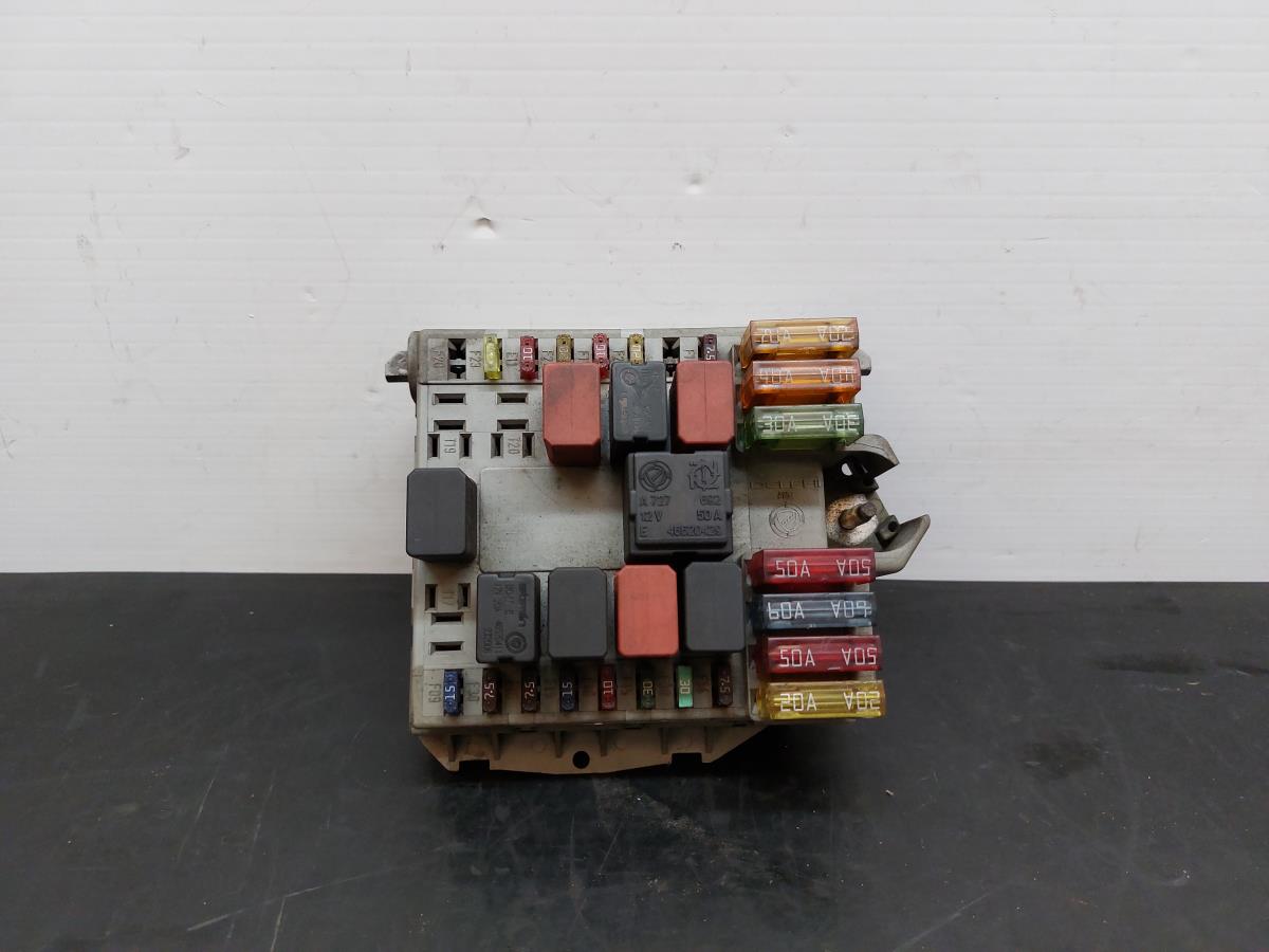 Boîte de fusibles / SAM / BSI FIAT Punto (188_)