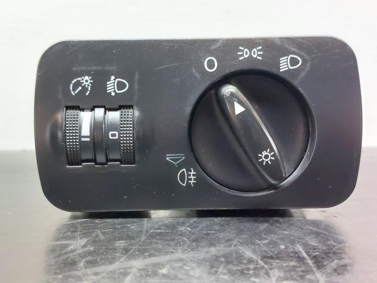 Botón / interruptor de luces SEAT Toledo II (1M2)