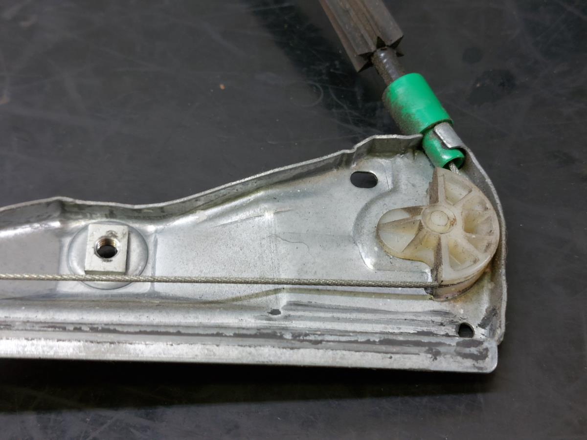 Alzavetro anteriore destro RENAULT Clio II (BB0/1/2_, CB0/1/2_) Imagem-8