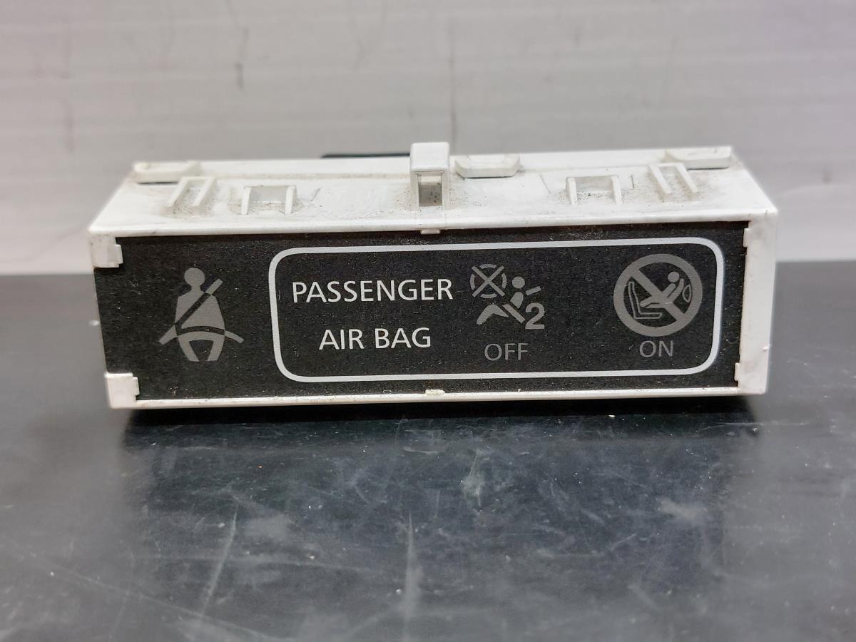 Botão / interruptor / sinal airbag off RENAULT Clio IV (BH_)