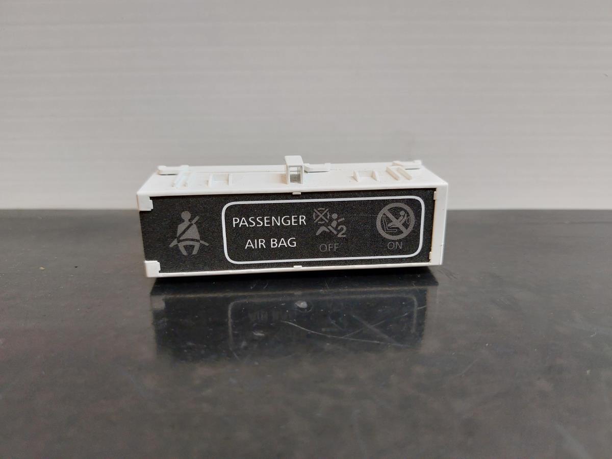 Botão / interruptor / sinal airbag off RENAULT Clio IV Grandtour (KH_)