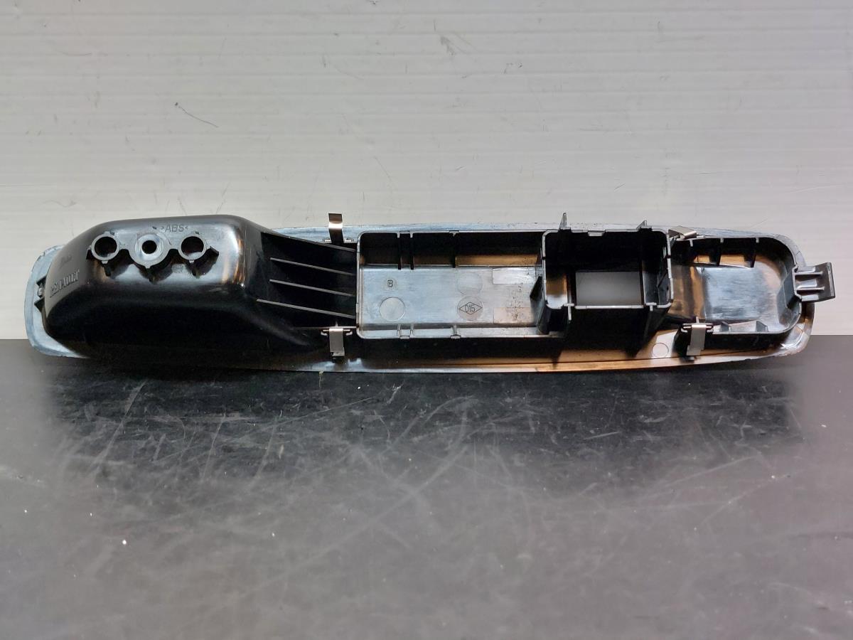 Right front door trim RENAULT Megane III (BZ0_) Imagem-3