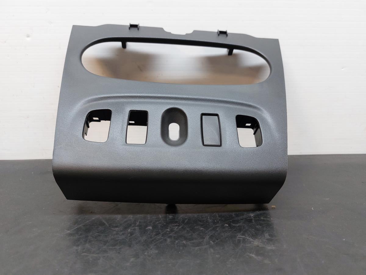 Moldura da consola central / rádio / aro DACIA Logan MCV II (7S_) Imagem-1