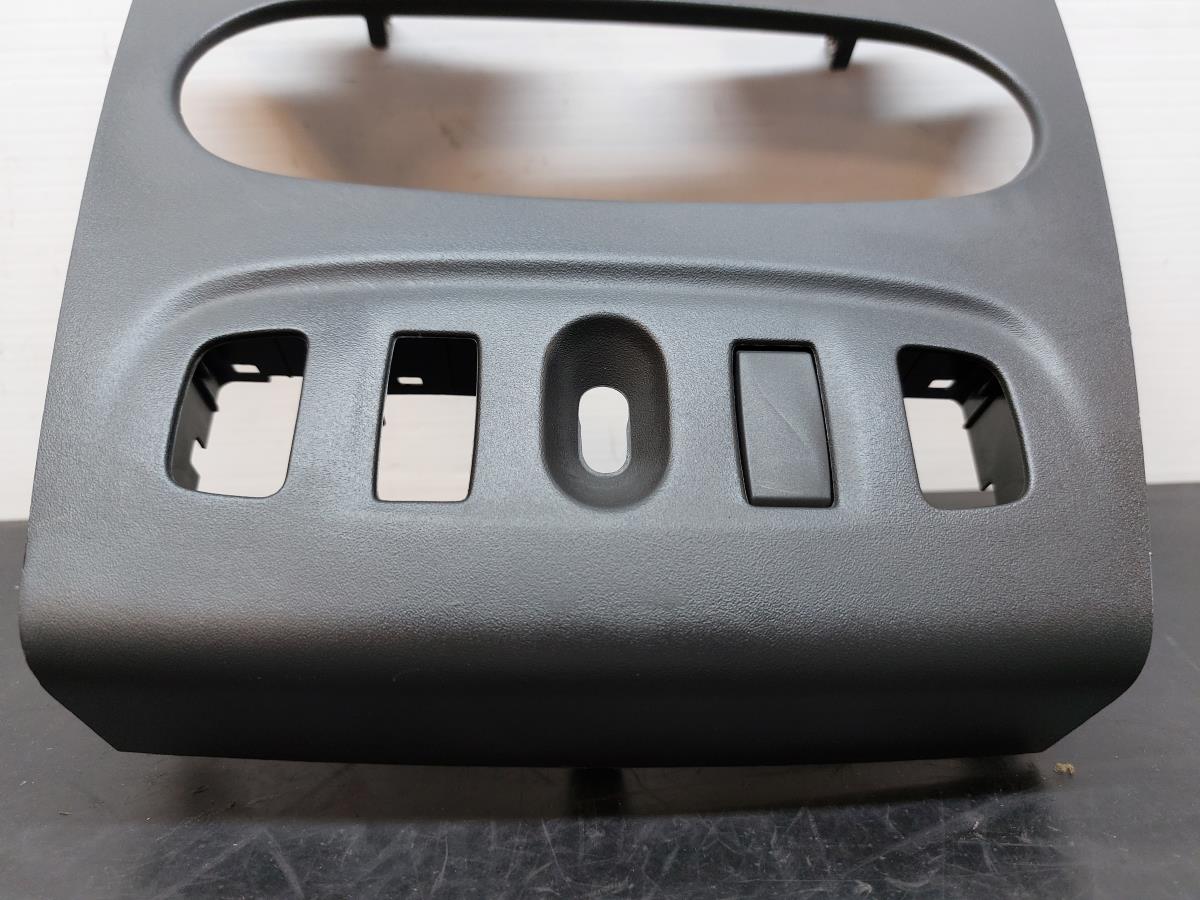 Moldura da consola central / rádio / aro DACIA Logan MCV II (7S_) Imagem-2