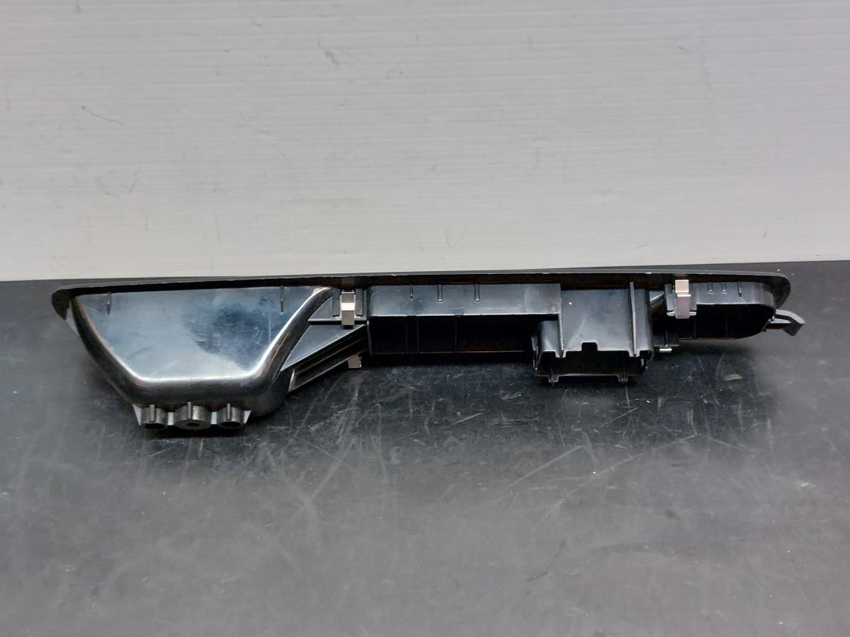 Right front door trim RENAULT Megane III (BZ0_) Imagem-1
