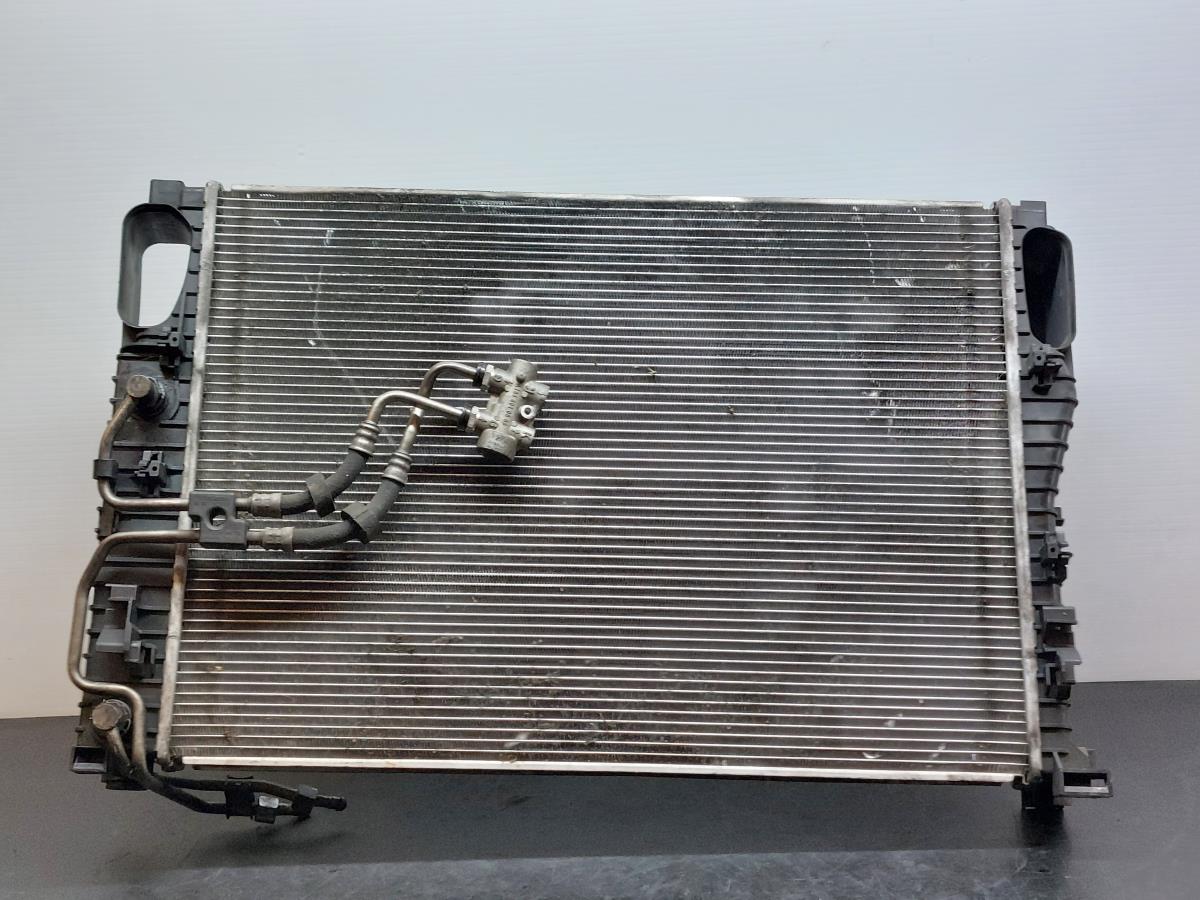 Radiador de agua MERCEDES-BENZ CLS (C219) Imagem-9