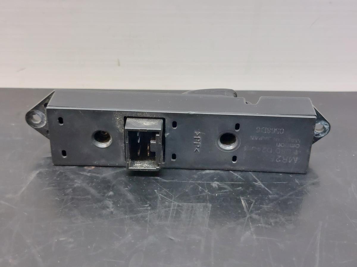 Comando / interruttore alzacristallo anteriore destro MITSUBISHI Pajero II (V2_W, V3_W, V4_W) Imagem-3