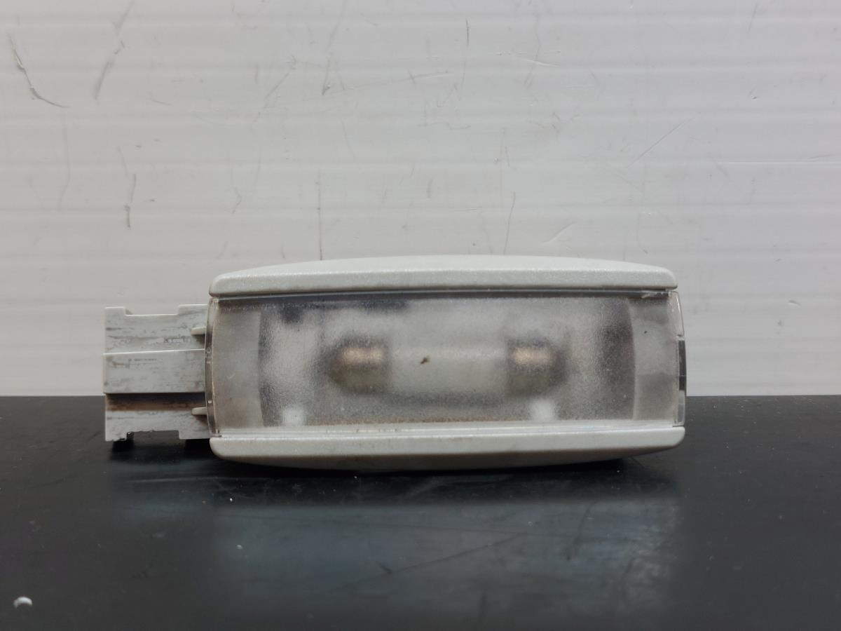 Luz interior VOLKSWAGEN Golf VI (5K1)