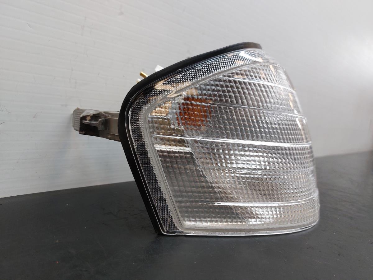 Clignotant avant Droite MERCEDES-BENZ Classe C (W202) Imagem-1