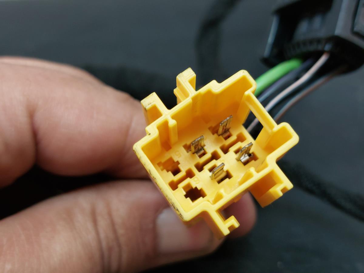 Installation électrique intérieure / câblage intérieur MERCEDES-BENZ Classe E Coupé (C207) Imagem-6