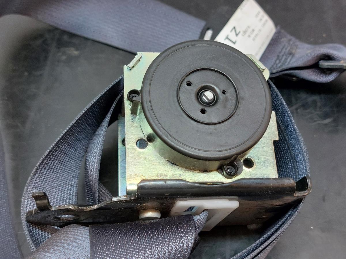 Left rear seatbelt pretensioner MITSUBISHI ASX (GA_W_) Imagem-3