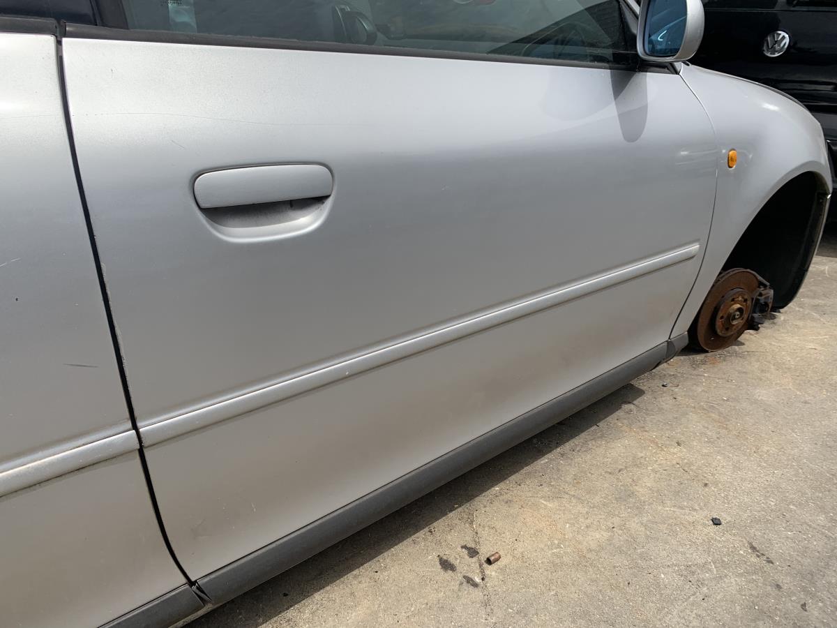 Porte avant Droite AUDI A3 (8L1) Imagem-1