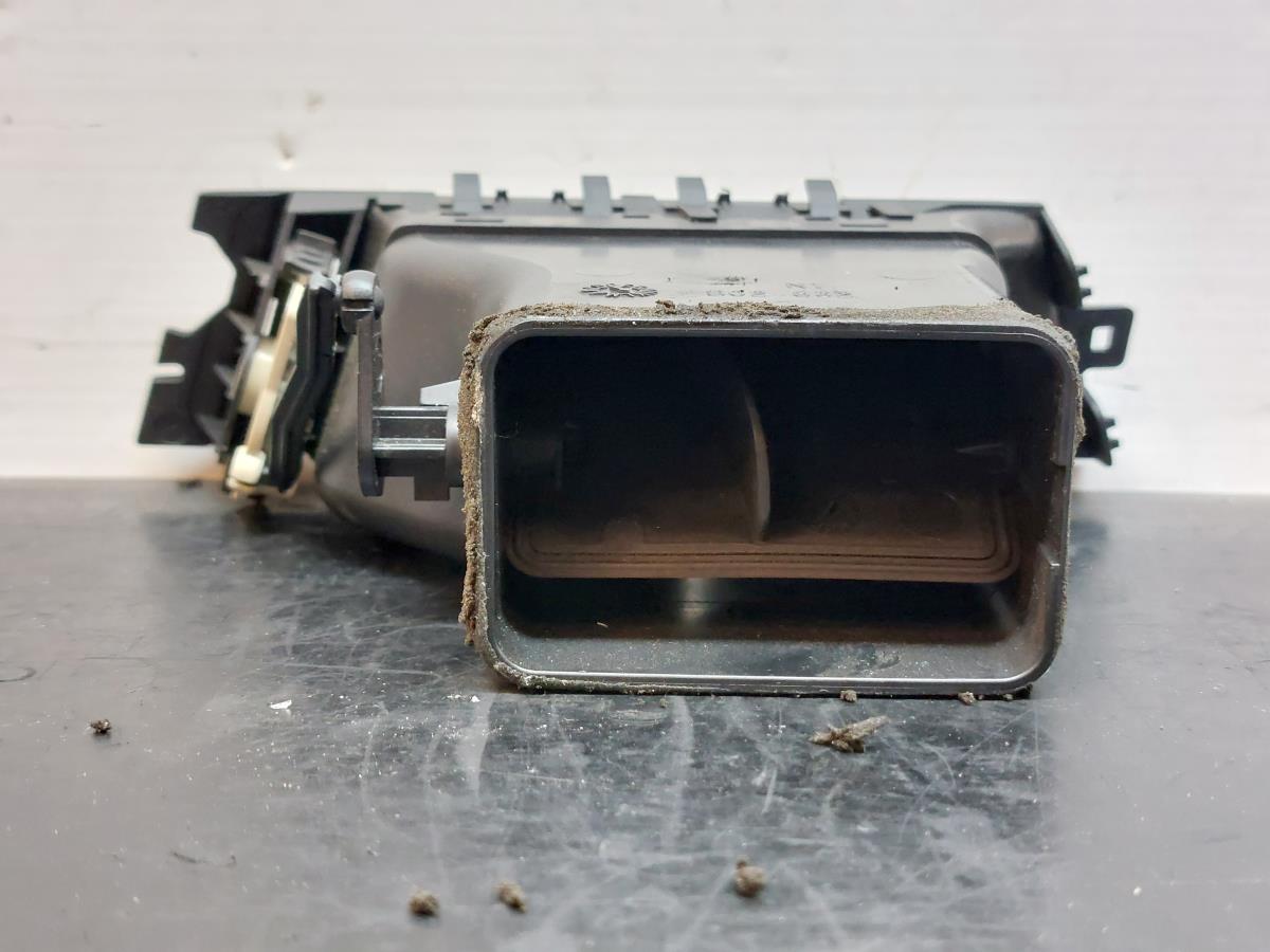 Diffuser / air vent BMW 3 Touring (E91) Imagem-3