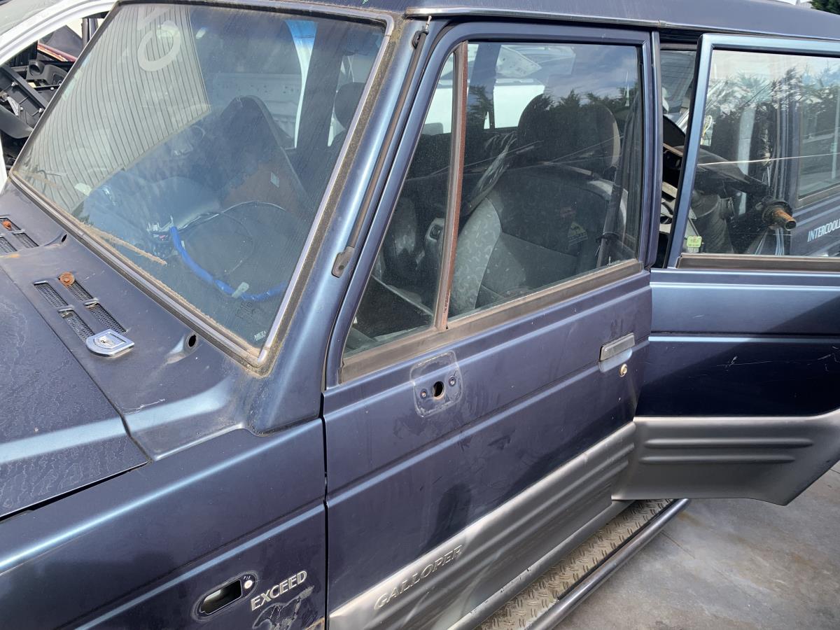 Porta frente esquerda HYUNDAI Galloper II (JK-01)