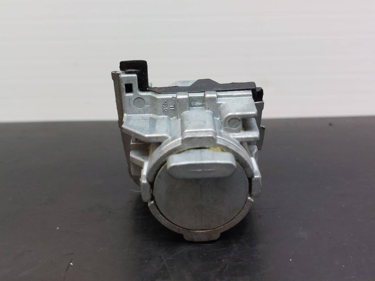 Canhão de porta MERCEDES-BENZ Classe C (W205) Imagem-4