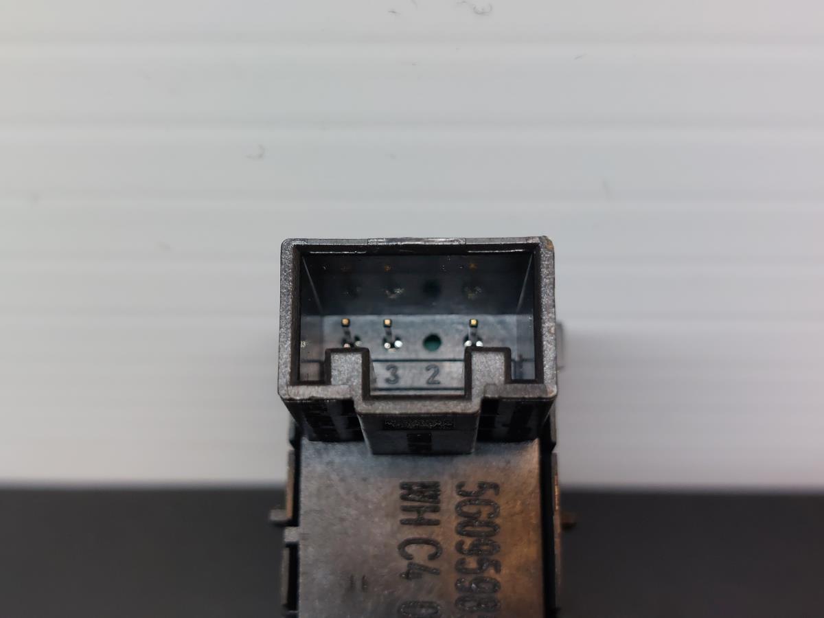 Commande / interrupteur lève-vitre Avant Droite SKODA Kodiaq (NS7) Imagem-3