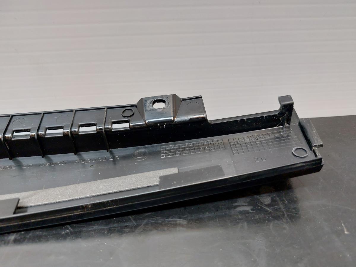 Left rear door trim SKODA Kodiaq (NS7) Imagem-4