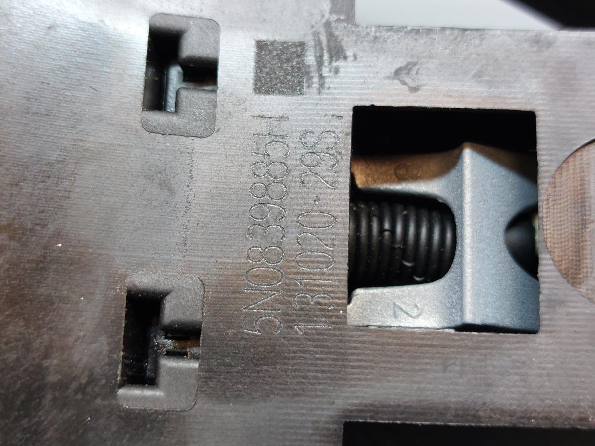 Supporto maniglia porta posteriore sinistra SKODA Kodiaq (NS7) Imagem-1