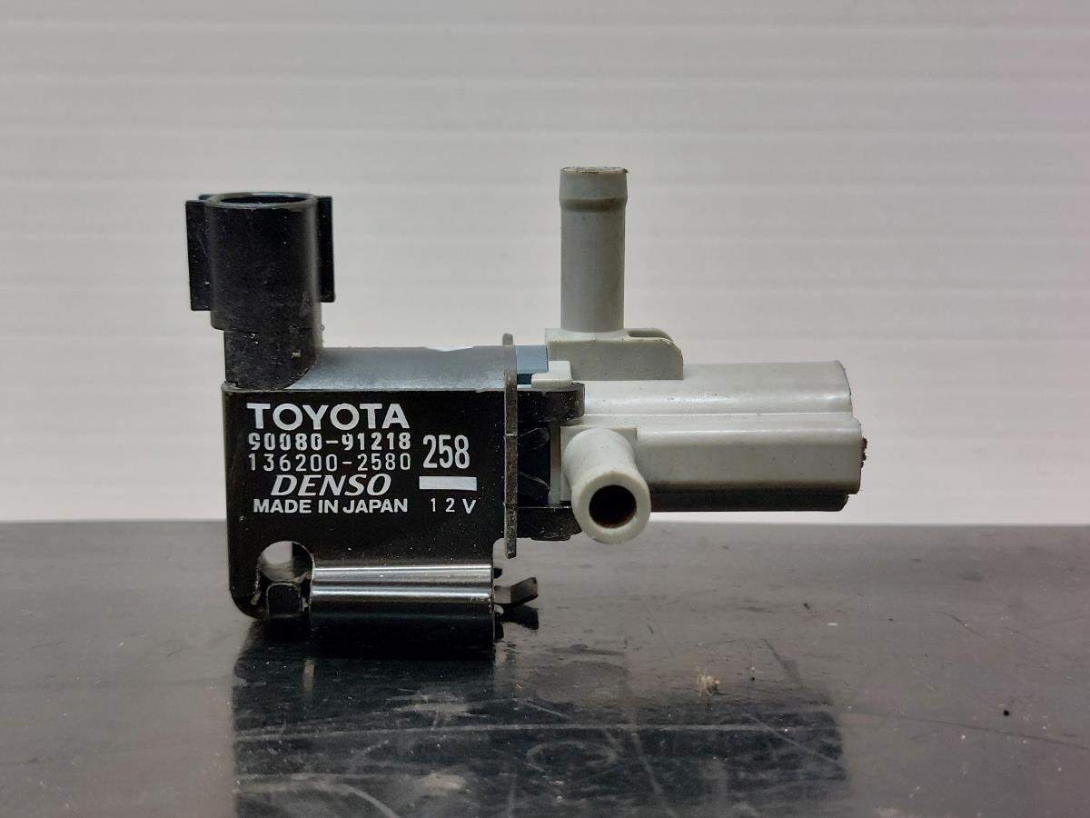 Turbo solenoid valve TOYOTA Corolla Hatchback (_E12_)