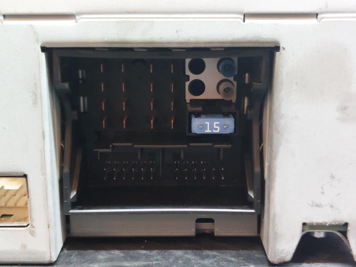 Rádio / auto-rádio MERCEDES-BENZ Classe E Coupé (C207) Imagem-7