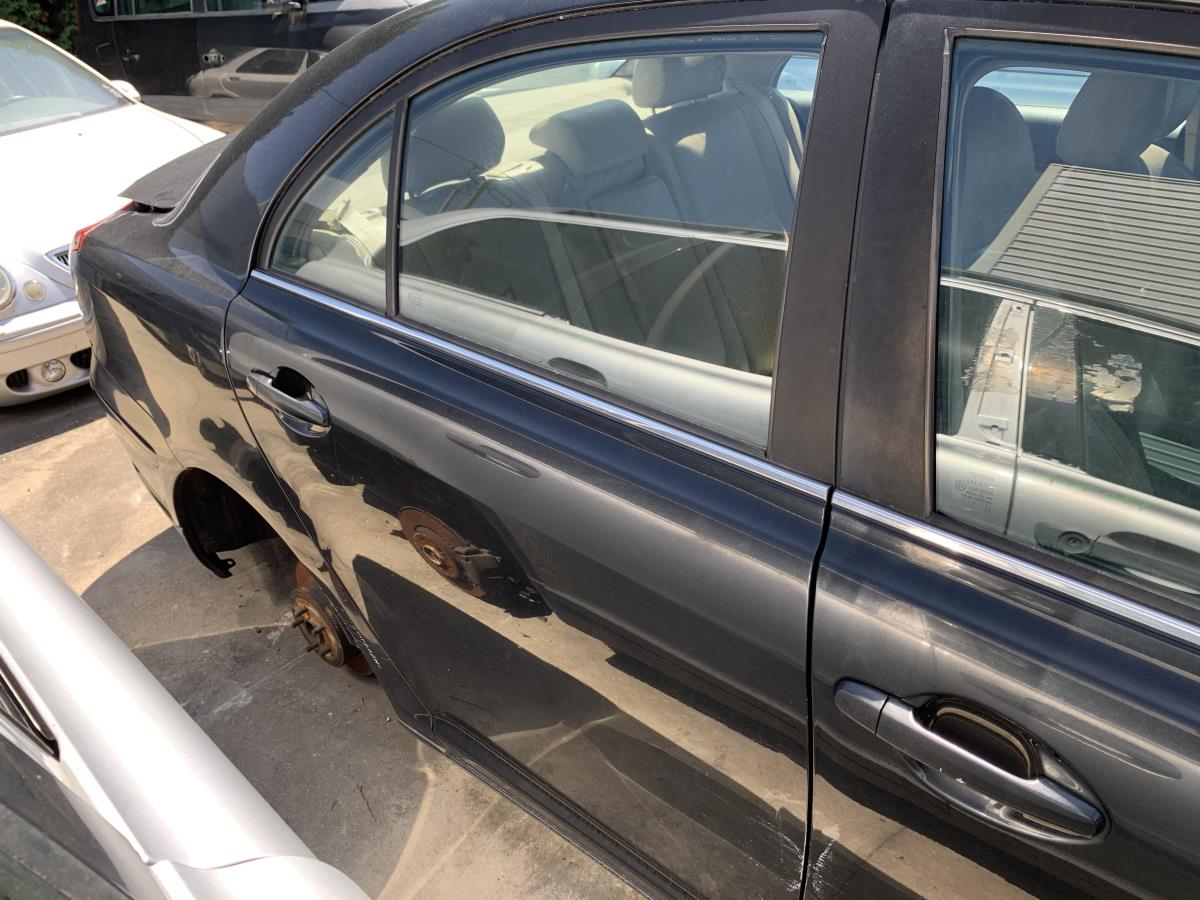 Porta trás direita TOYOTA Avensis Liftback (_T25_) Imagem-1