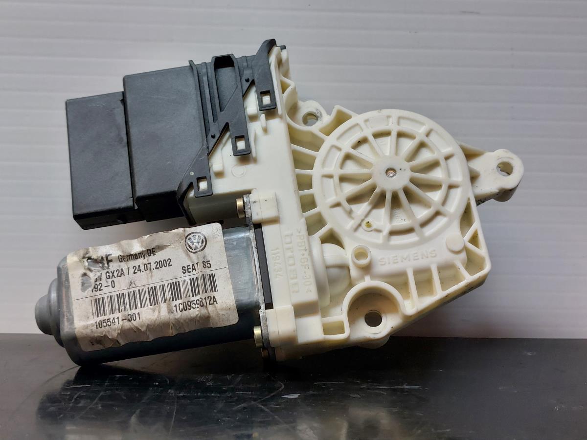 Moteur lève-vitre arrière Droite SEAT Leon (1M1)