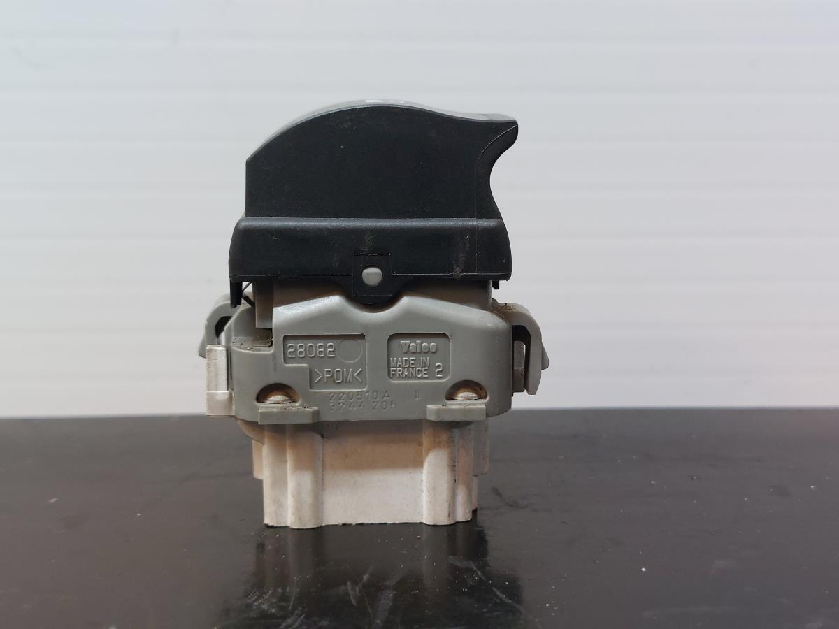 Comando / botão / interruptor vidros frente direito RENAULT Megane II Break (KM0/1_) Imagem-1