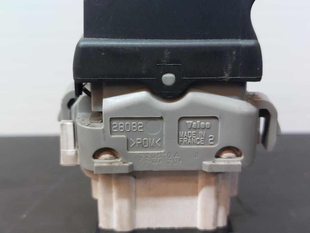 Comando / botão / interruptor vidros frente direito RENAULT Megane II Break (KM0/1_) Imagem-2